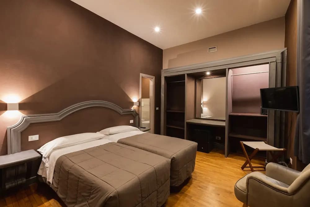 Hotel Unicorno - photo 8