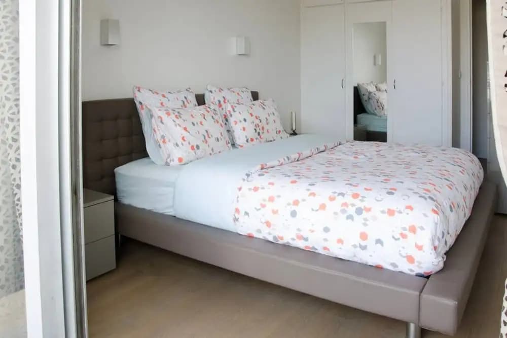 2 Bedroom Apartment With Balcony Near Eiffel Tower and Invalides - photo 5