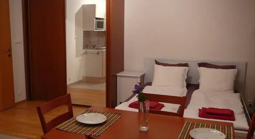 Primavera Apartments - photo 2