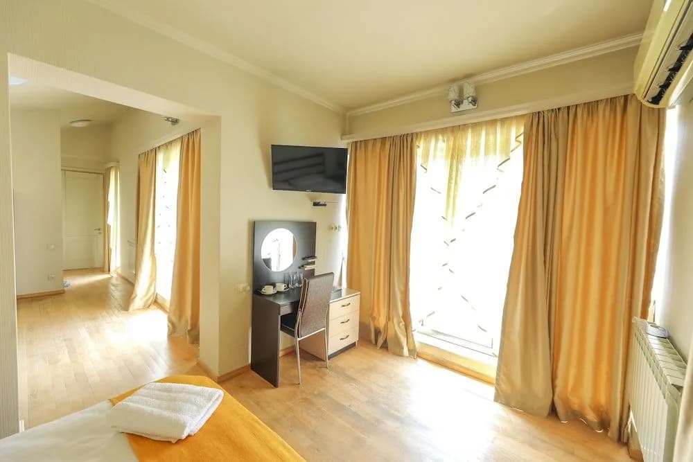 Eurasia Bridge Hotel - photo 5