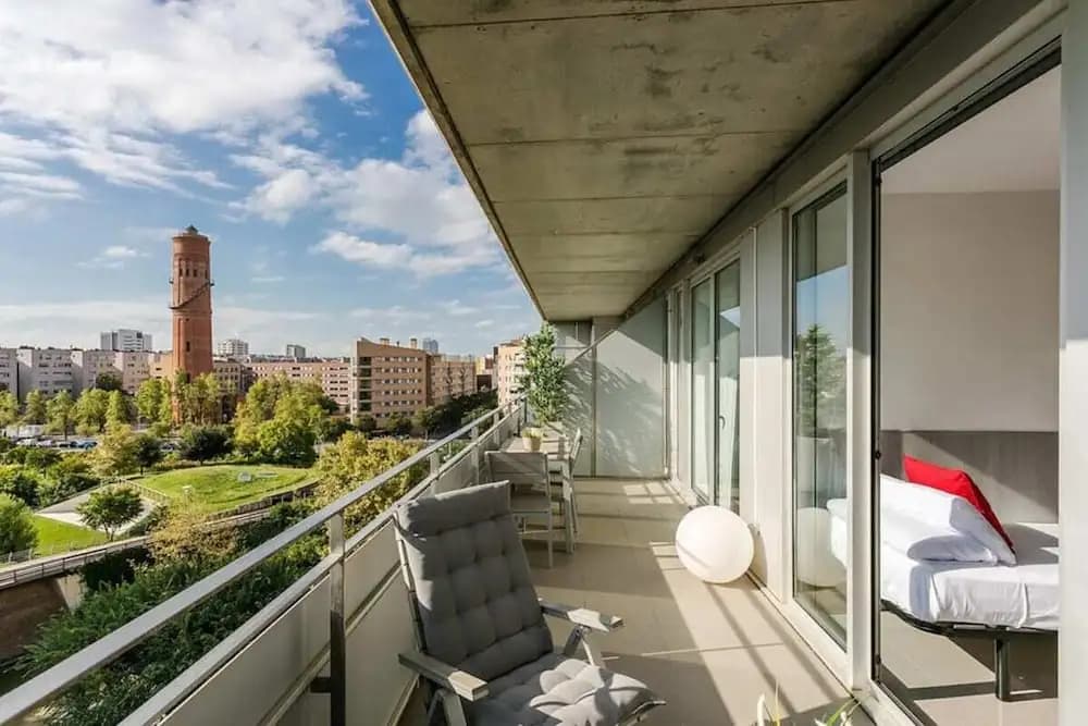 Stylish 2bed/2bath With Swimming Pool - photo 6