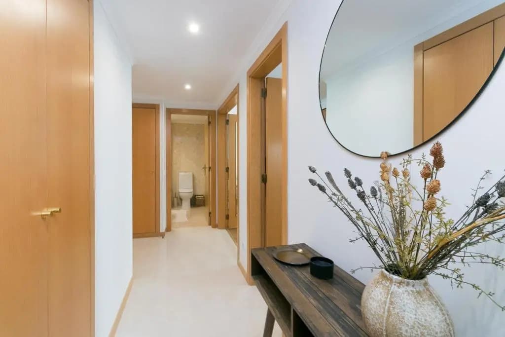 Premium Flat in Upscale Area, Balcony, Parking - photo 11