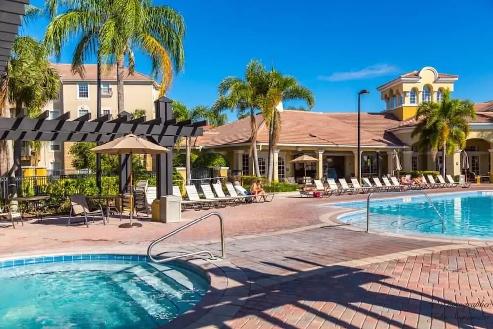 Lake View 3 Br Condo by RedAwning - photo 14