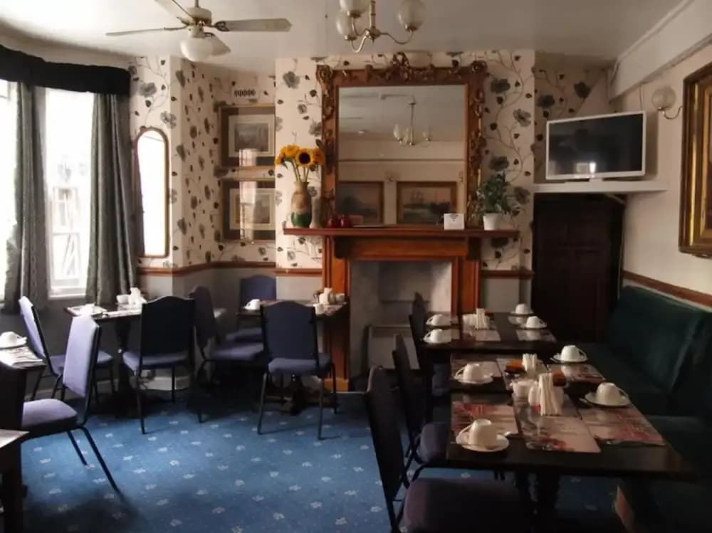 Oakley Hotel - photo 22