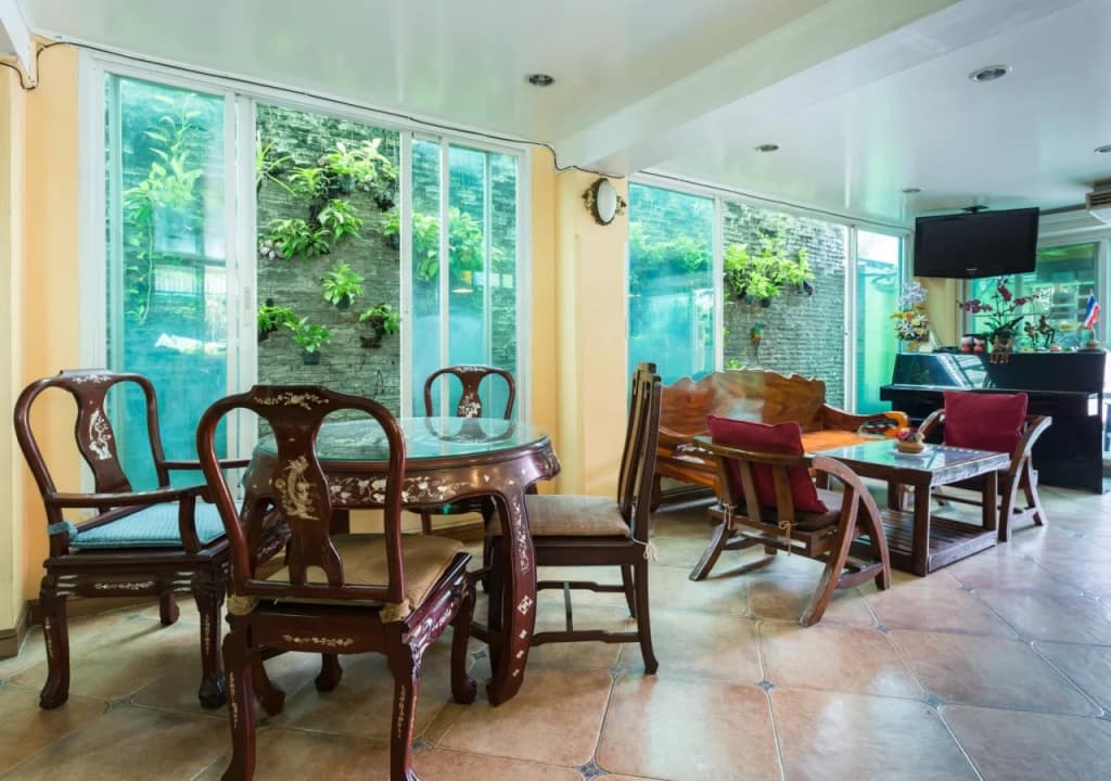 Samsensam Place Hotel - photo 8