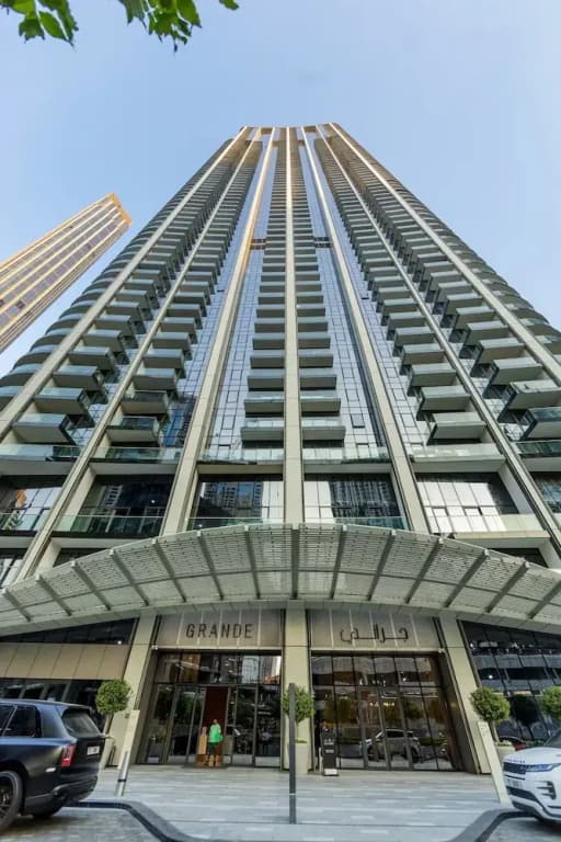 One Lux Stay Grande Signature Residences - photo 1