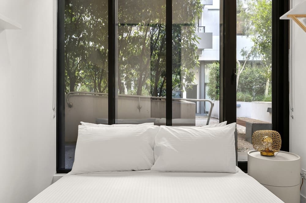 Bright Inner-north Stay With Pool Access - photo 1
