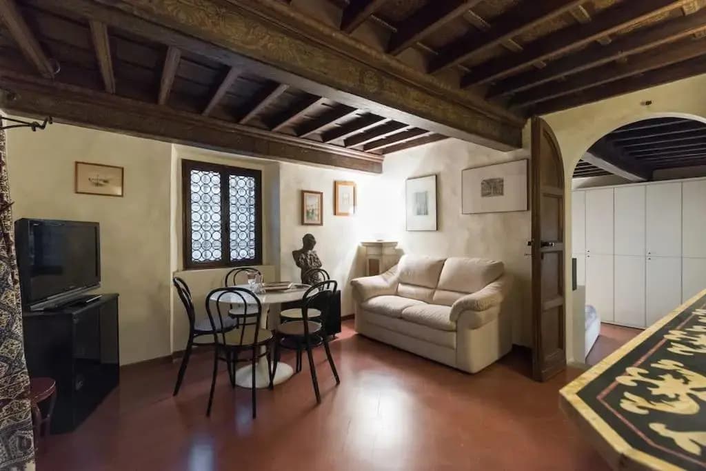 Renaissance Apartment - photo 3
