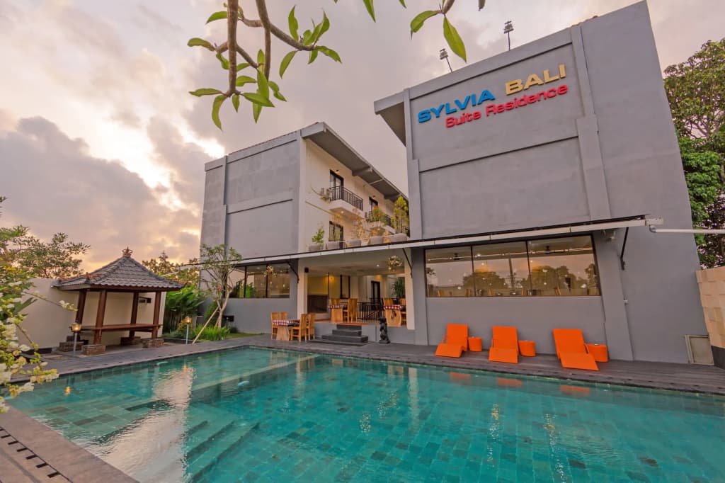 RedDoorz Plus near Mall Bali Galeria 2 - photo 15