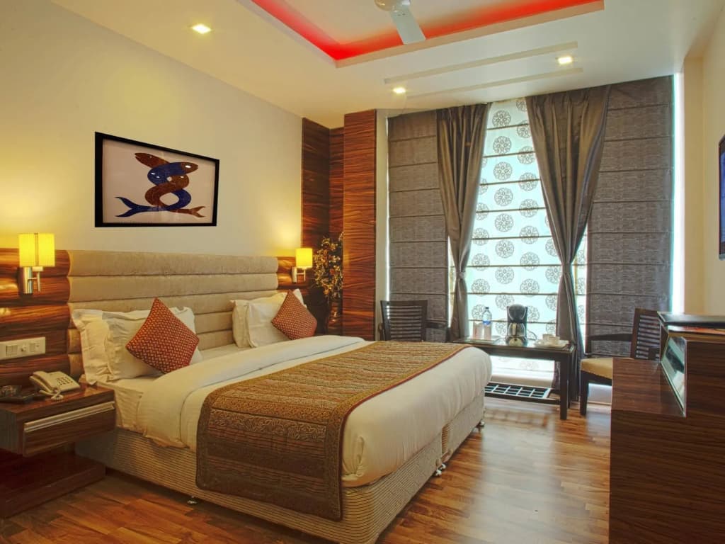 Hotel Delhi 55 @ New Delhi Railway Station - photo 6