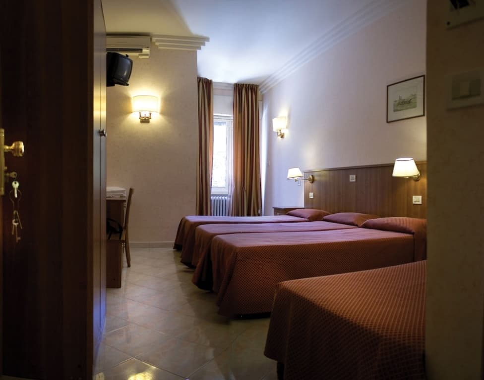 Hotel Salaria - photo 5