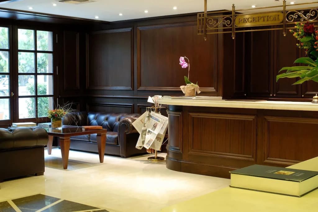 Hera Hotel - photo 2
