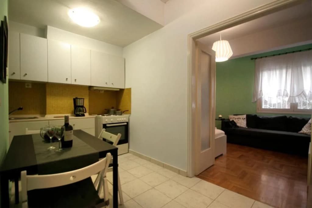 Luxury flat in Kolonaki, 3’ Metro - main photo