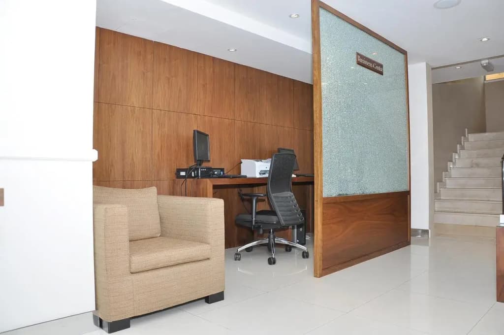 Phoenix Plaza Hotel Apartments - photo 31