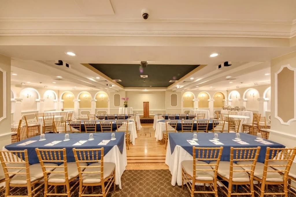 Saffron Hotel - photo 17