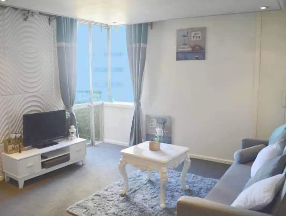 King Deluxe Apartments - photo 1