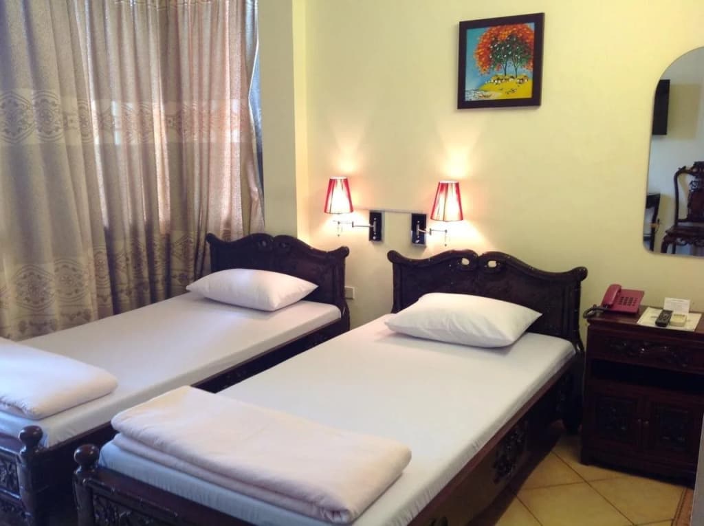 Phong Lan Hotel - photo 4