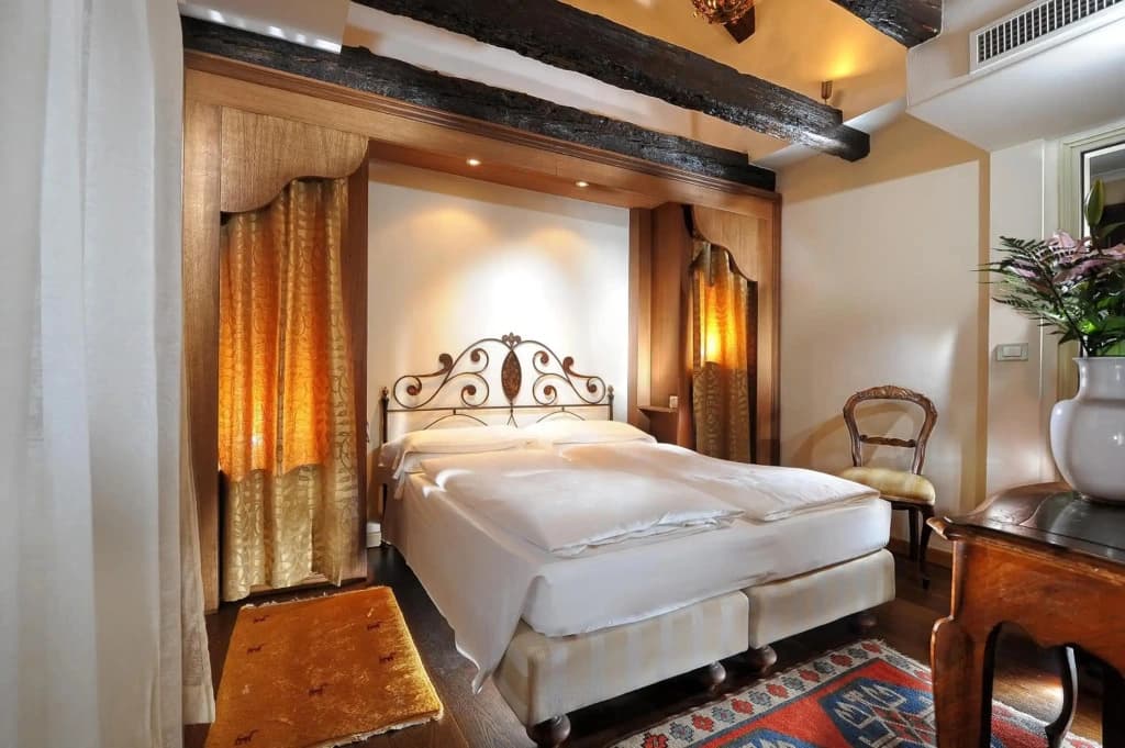 Hotel Flora - photo 45