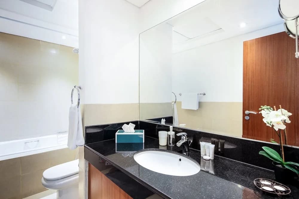 Spacious Studio in new 8 Boulevard Walk! - photo 14