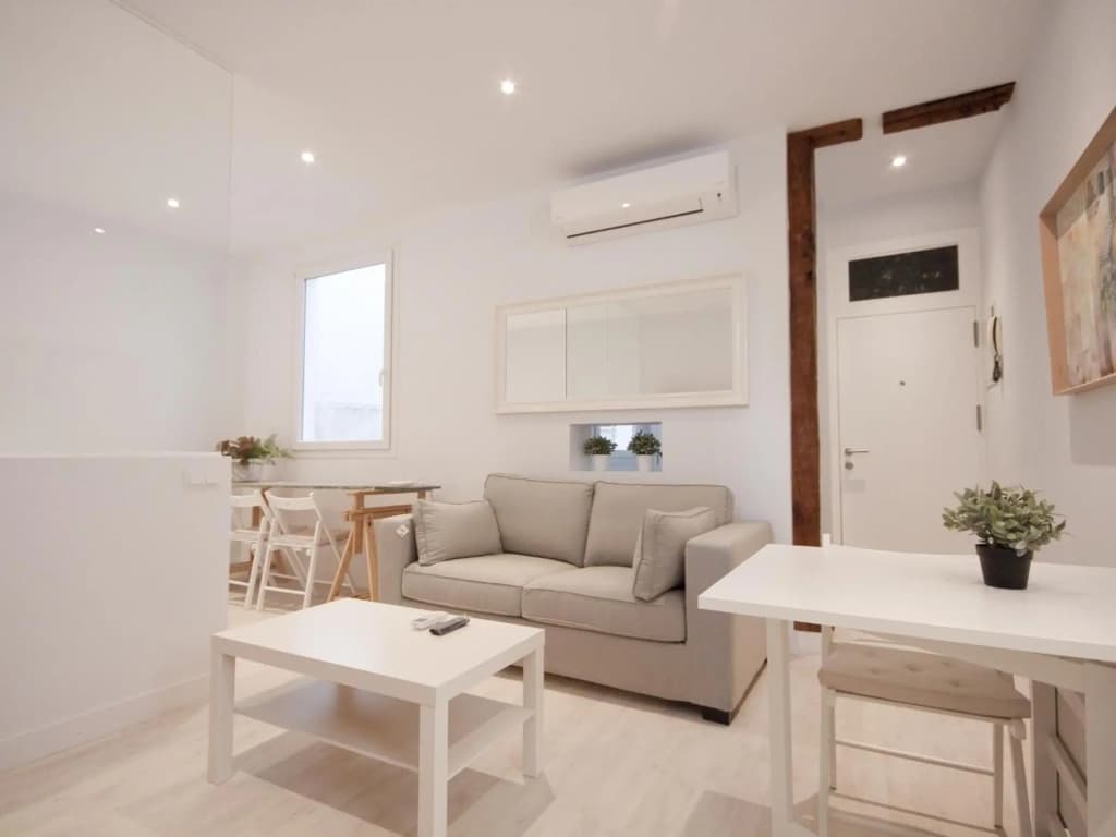 Apartamento con encanto en ópera - photo 1