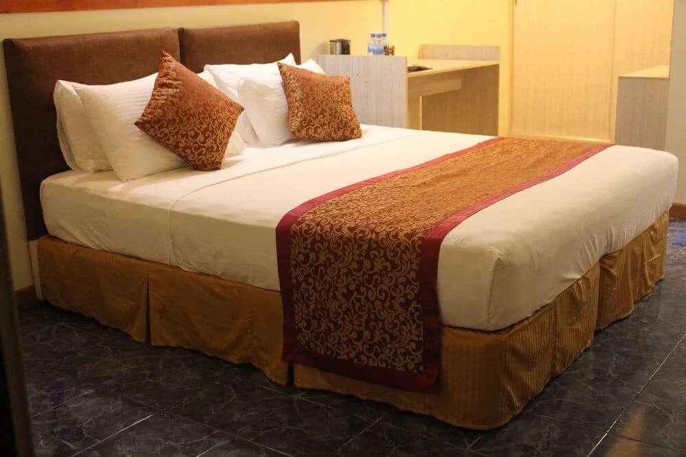 One On Inn - photo 6