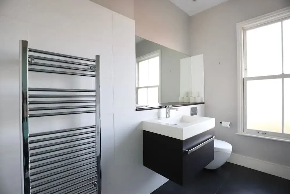 Fernlea Road 6 - photo 8