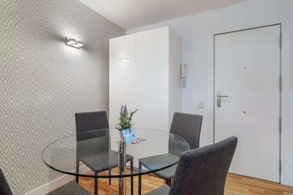 Lovely 1bed Apt W/balcony in Eixample - photo 13