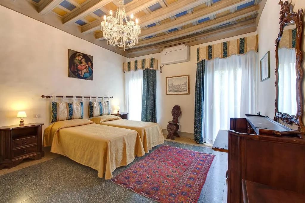 Palazzo Bucciolini - photo 2