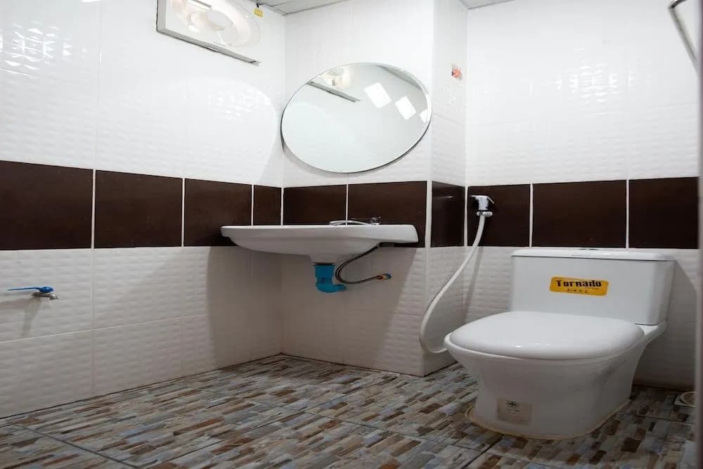 OYO 415 P Place - photo 7