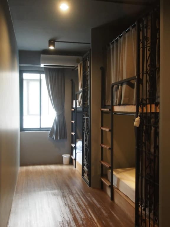 Silom Space Hostel - photo 33