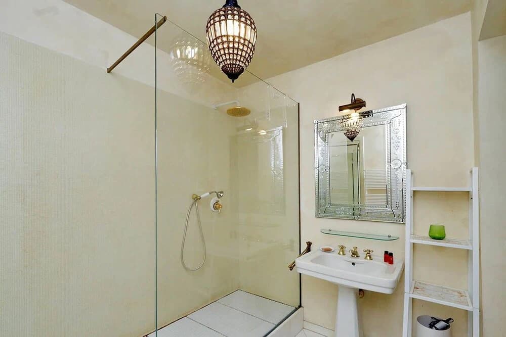Spanish Steps Charming Apartment - photo 9