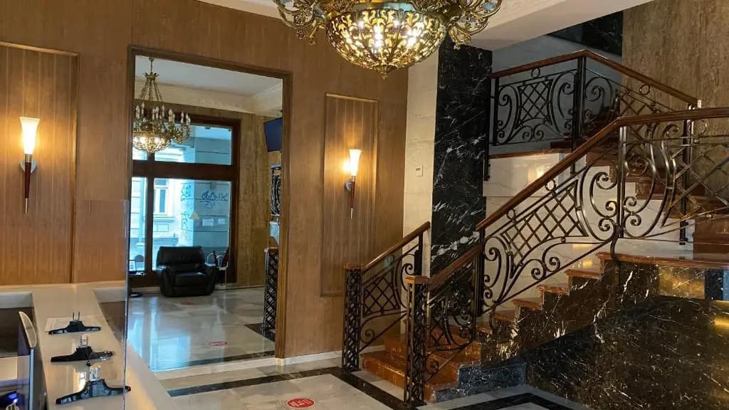 Redline Hotel - photo 10
