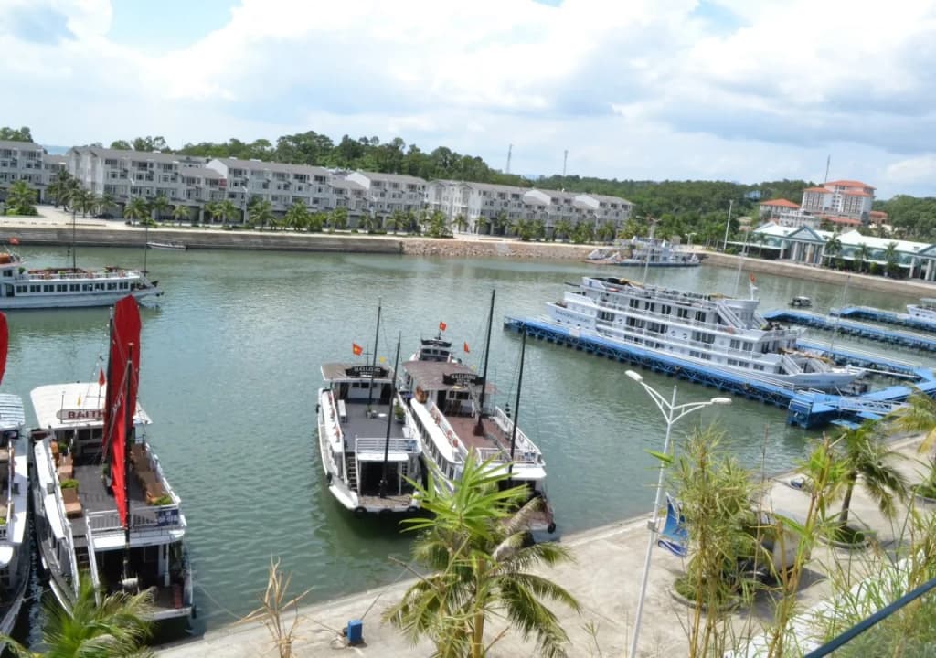 Seaside Tuan Chau Hotel - main photo