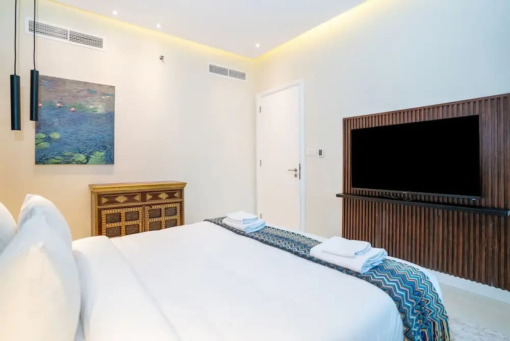 Vacay Lettings - Iris Blue - photo 6
