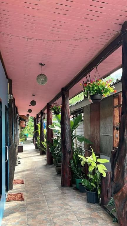 Chomlay Room & Restaurant - photo 9