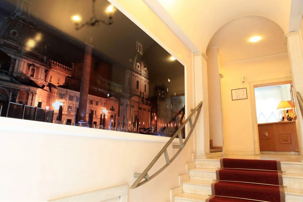 Hotel Kent - photo 13