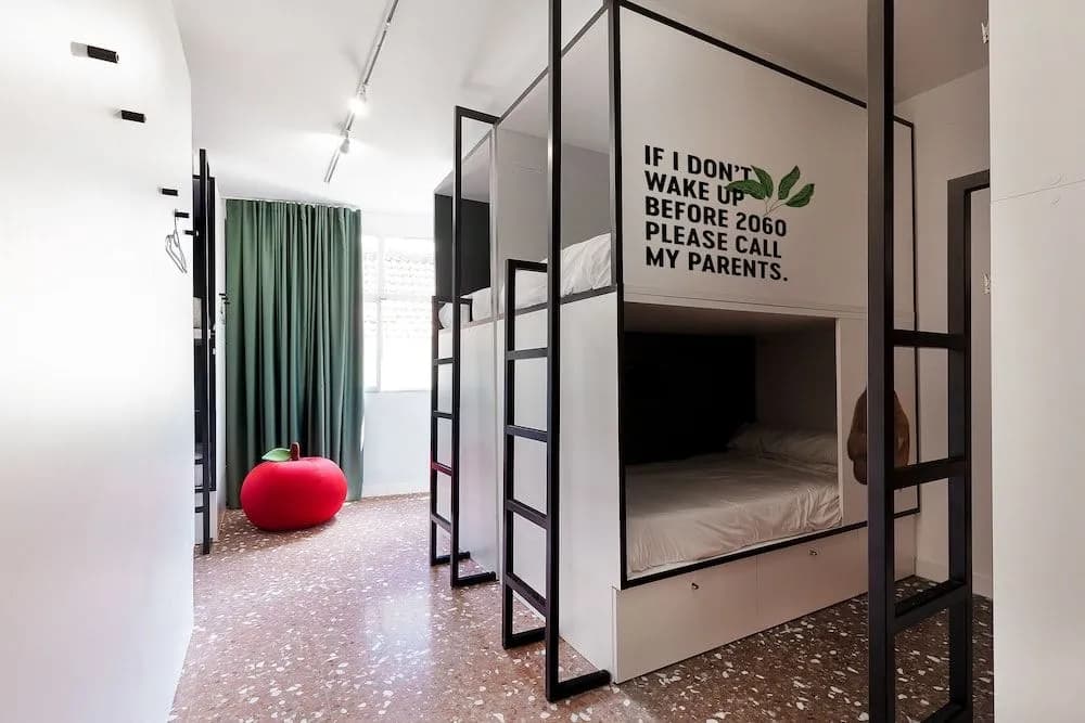 2060 The Newton Hostel & Market - photo 14