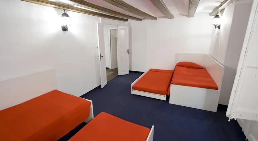 Serenity Guesthouse Barcelona - photo 4