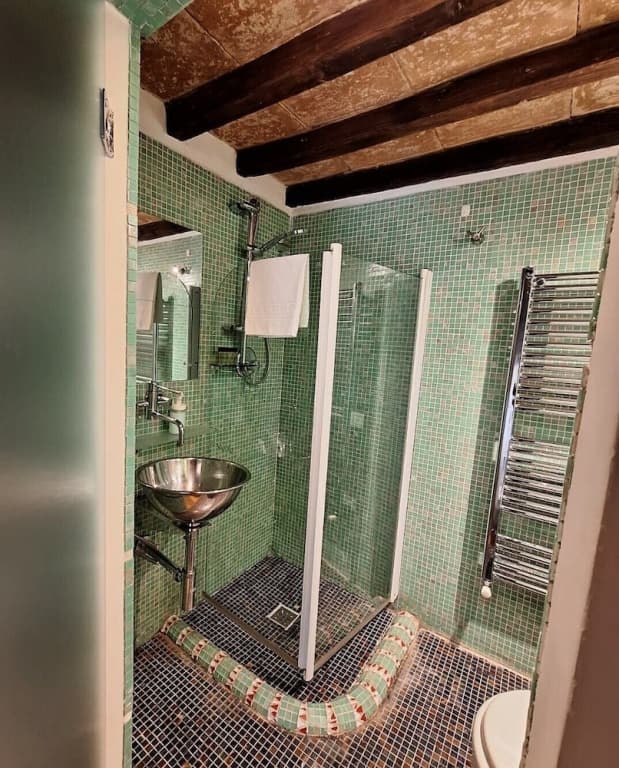 Rustic-Chic Loft by the Duomo - photo 9