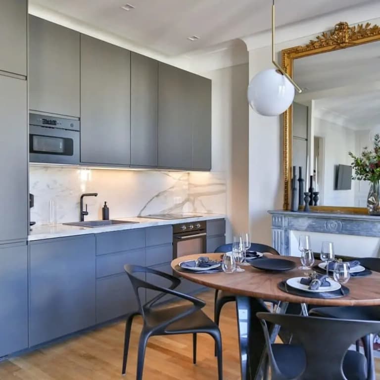 Design Passy Terrace 2 Bedroom Apt With Balcony in Paris - photo 13