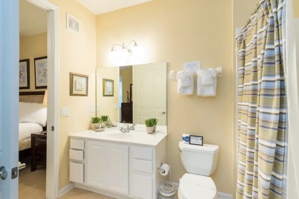 2 Bed 2 Bath Premium l 2004 - photo 8