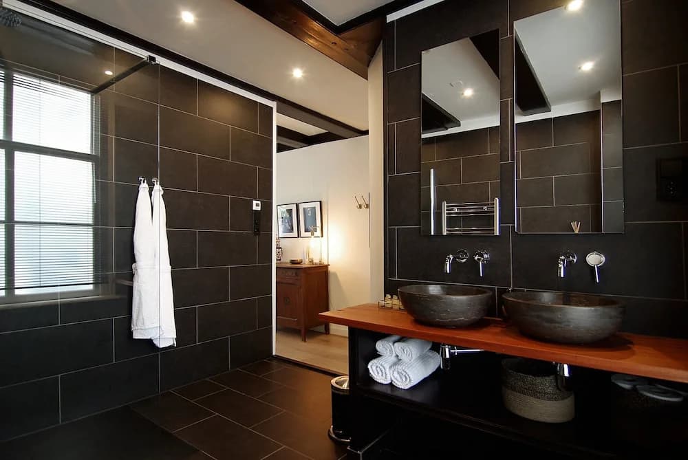 1637 Historic Canal View Suites - photo 8