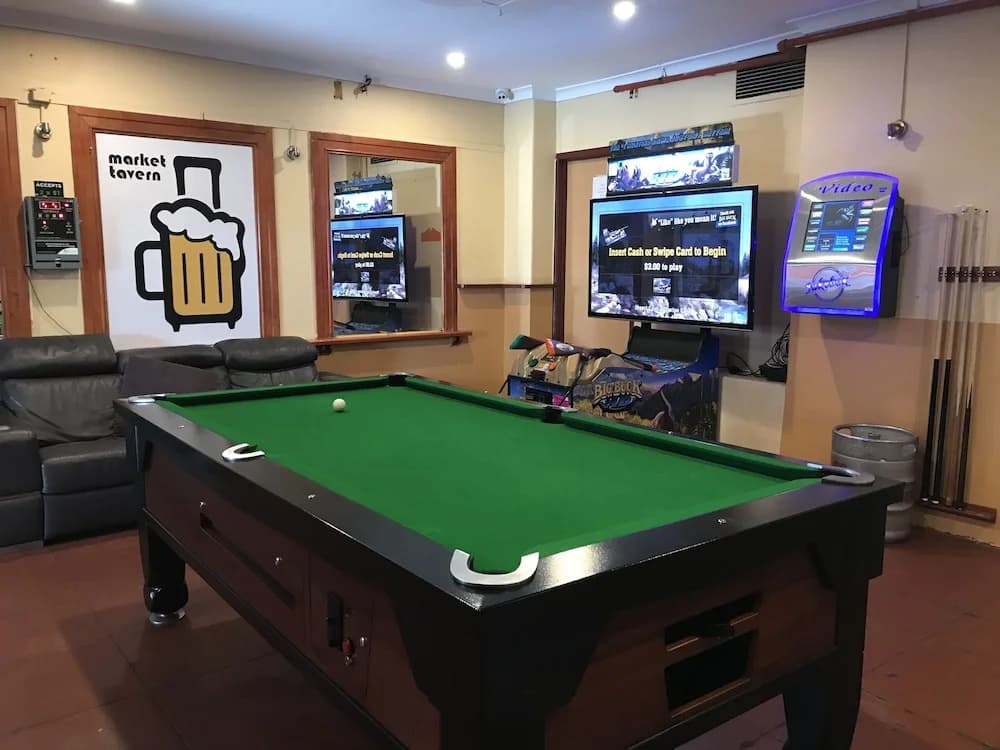 Market Tavern - Hostel and Bar - photo 13