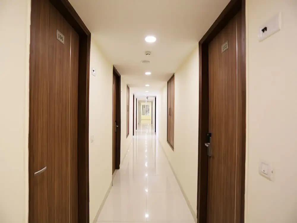 Hotel D'Capitol- Delhi Airport - photo 14