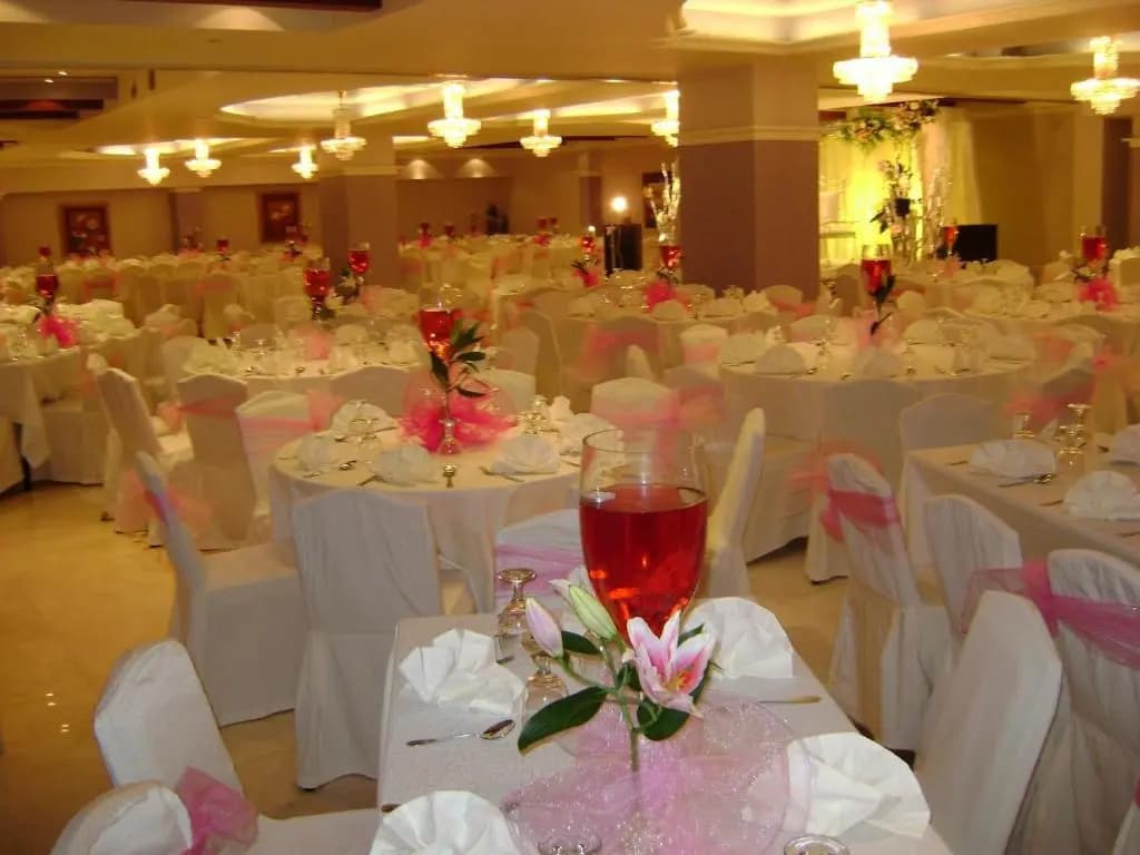 Safeer Plaza Hotel Apartments - photo 15