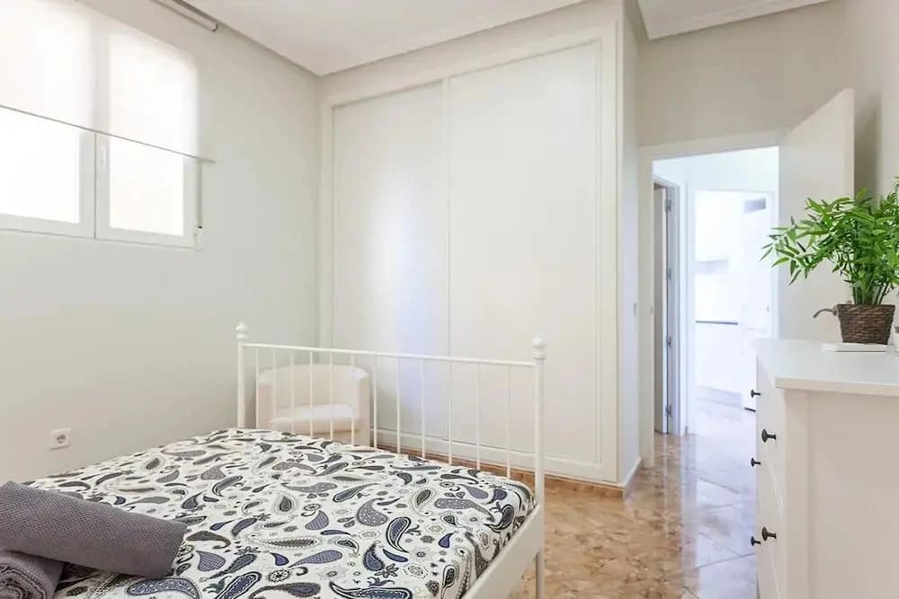 Stunning Urban Apt. Historic District - Sol - photo 3