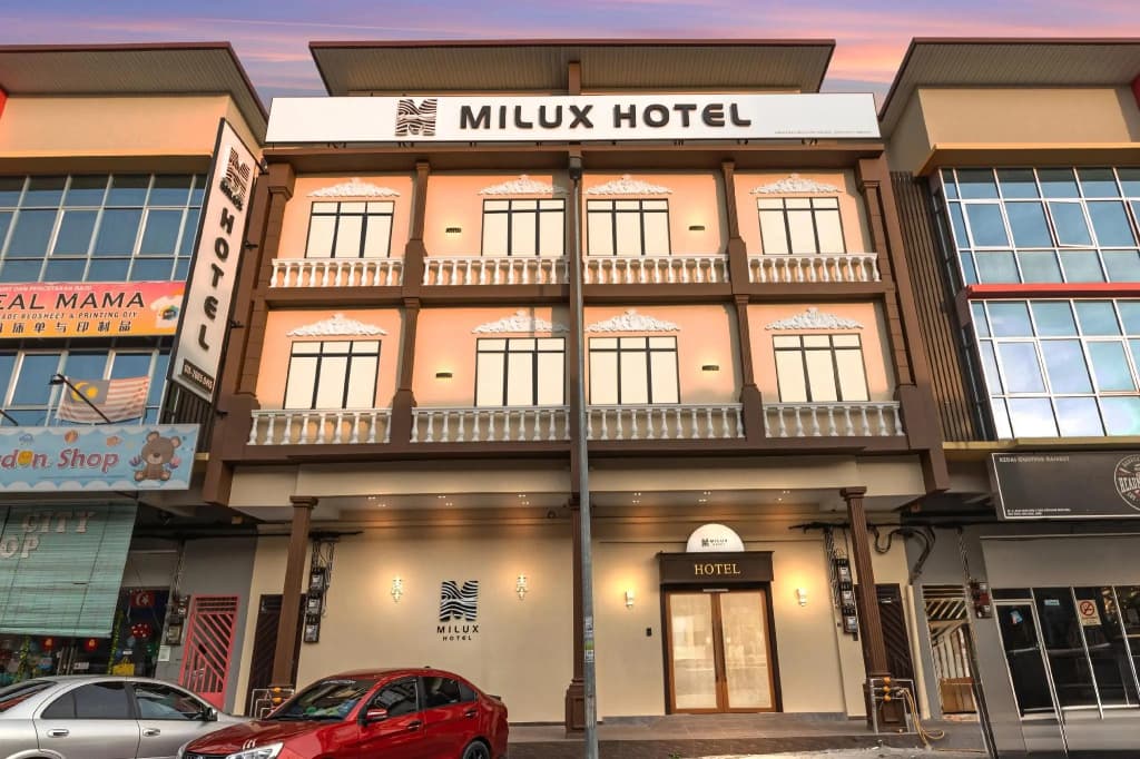 Milux Hotel - photo 1