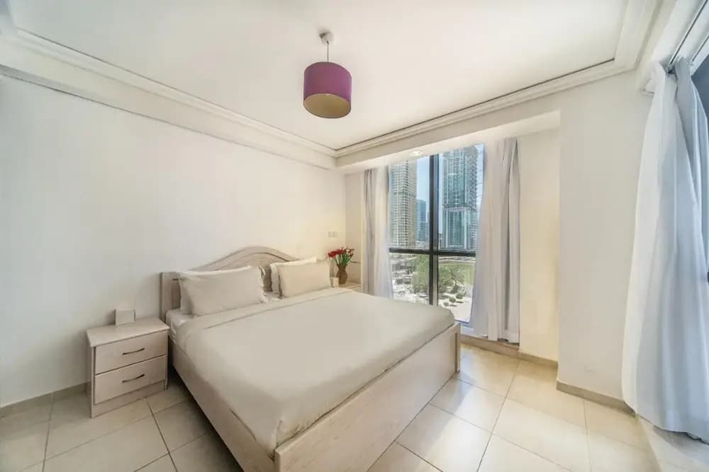 Cozy Modern JLT Flat Next to Metro - photo 3