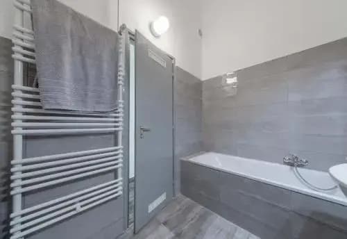 Luxury Central Apartment - photo 6