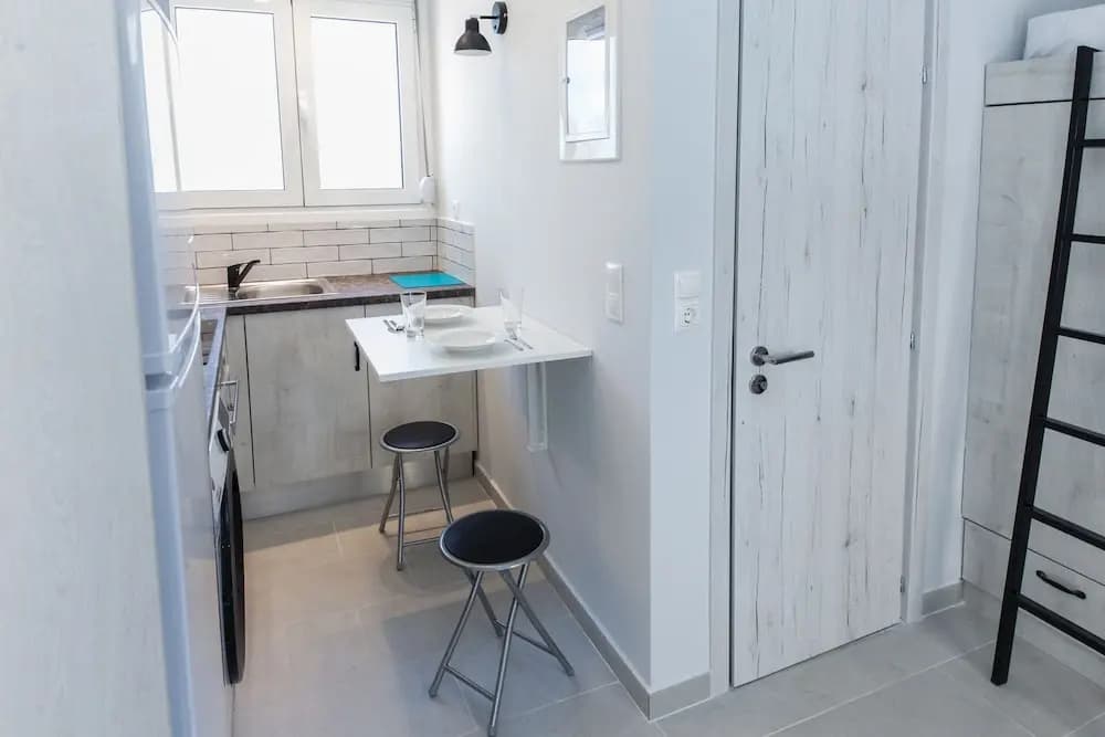 Modern Equipped Studio w View in Kipseli - photo 4